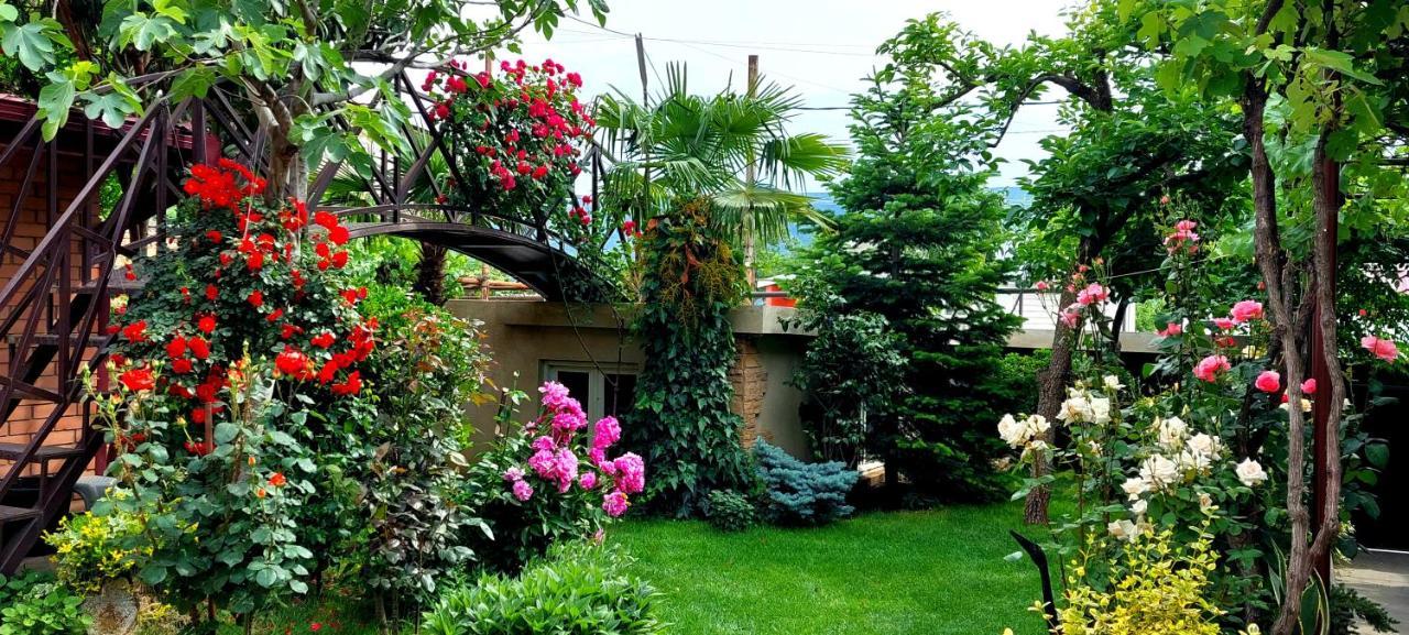 Green Garden Tbilisi Exterior foto